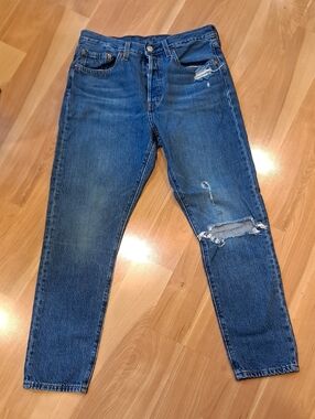 Levi's Women's Straight Leg Distressed Jeans - Blue Wash